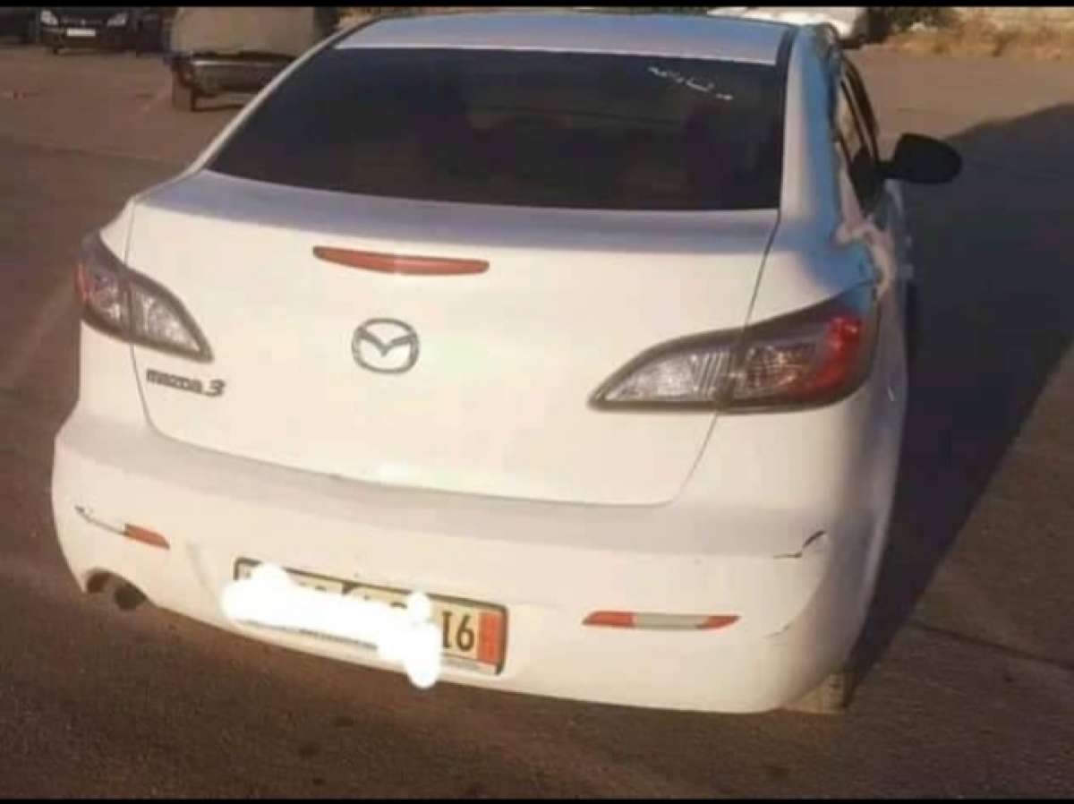 Mazda 3  2013           نبدل برك منبيعش