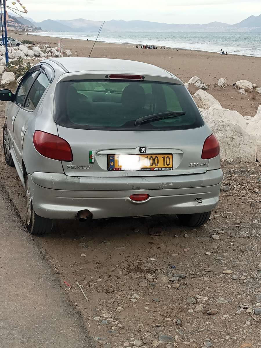 سيارة 206hdi 2 L
