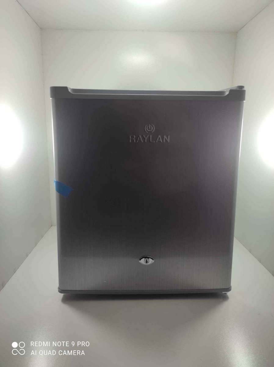 ثلاجة صغيرة للمكتب او للغرفةRAYLEN