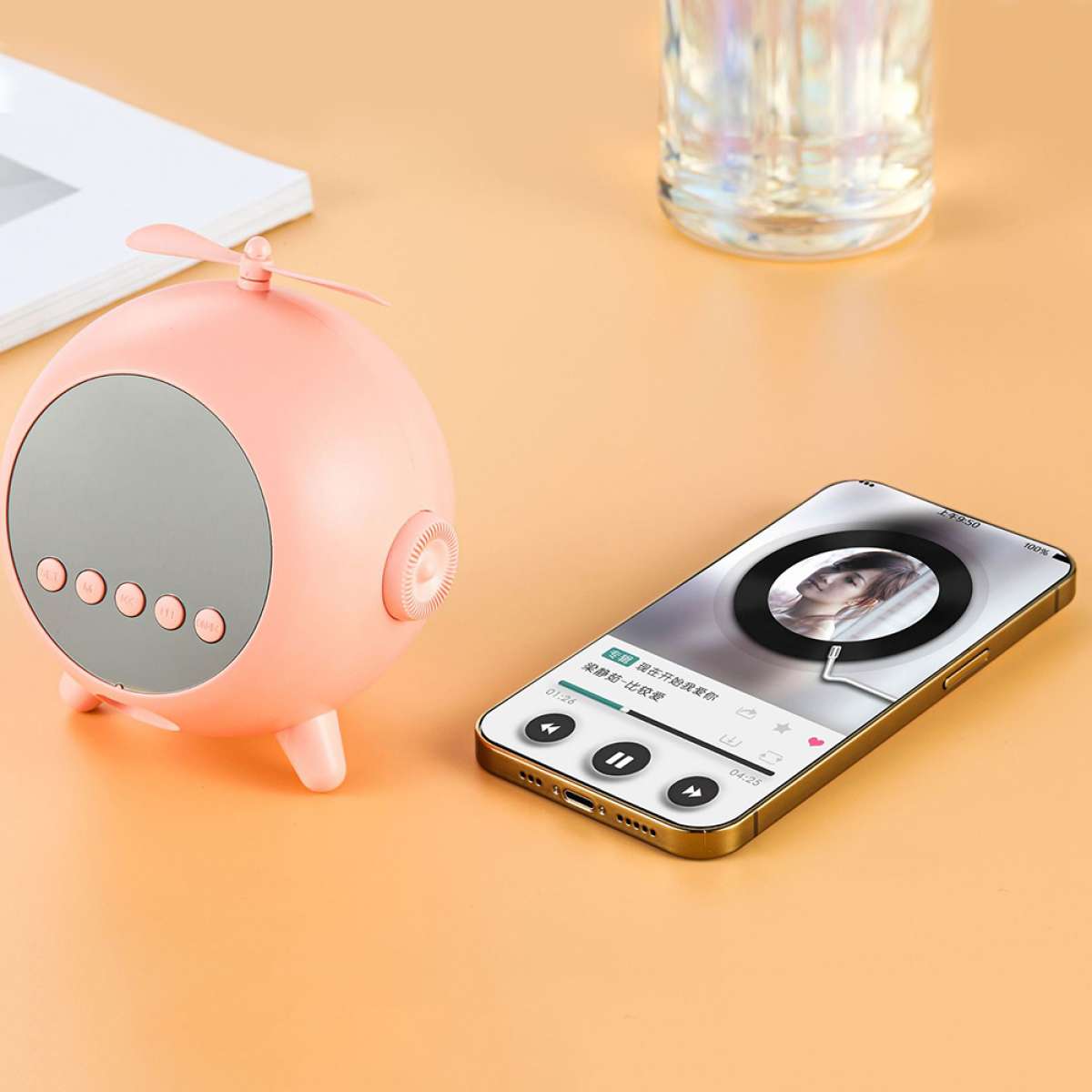 ساعة منبه رقمية مرآة قابلة لإعادة الشحن مع مكبر صوت بلوتوث 5