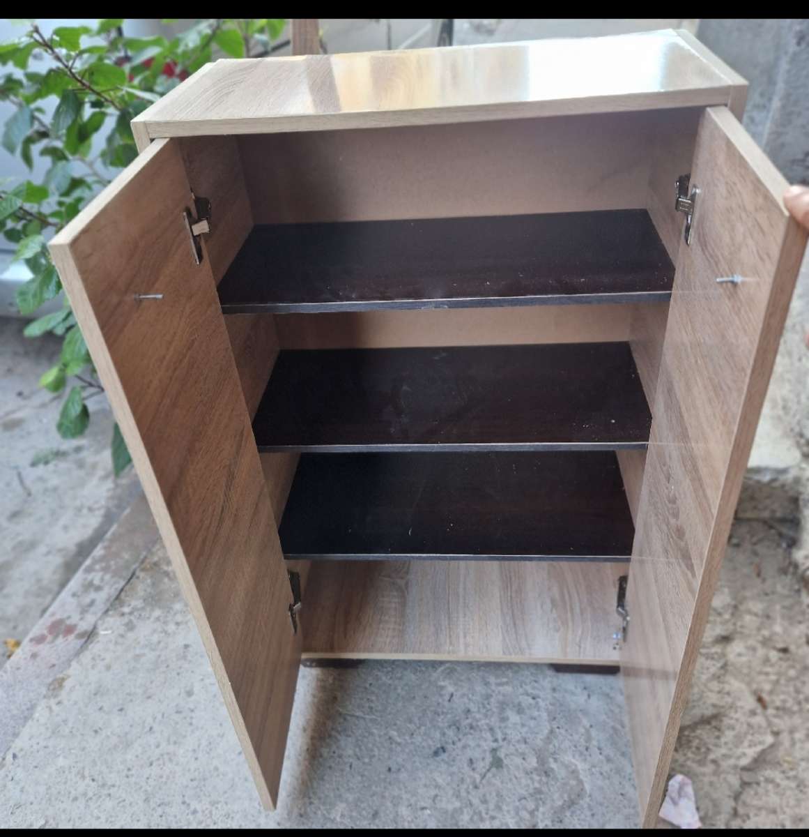 خزانة عصرية خشبية