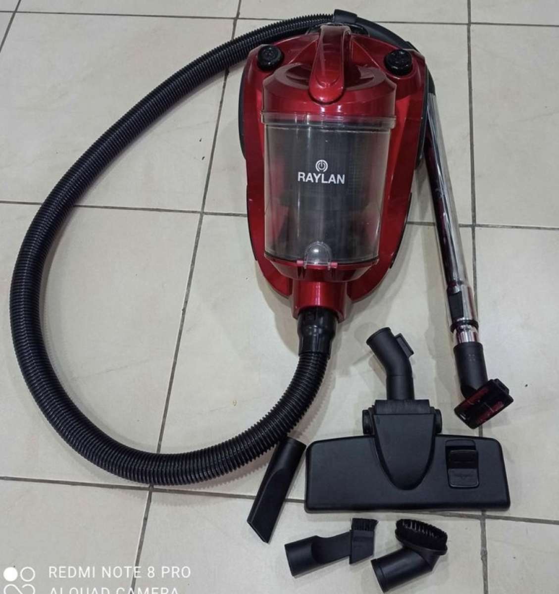 Aspirateur raylan 1600w bluerouge