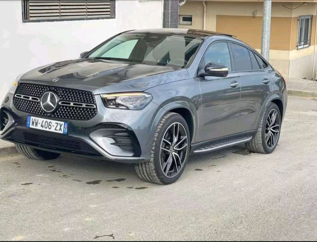 Mercedes 300d 2024 00km