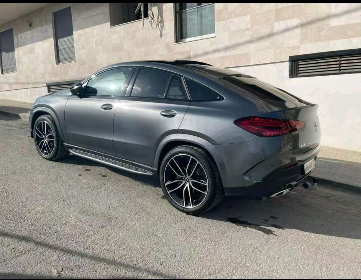 Mercedes 300d 2024 00km