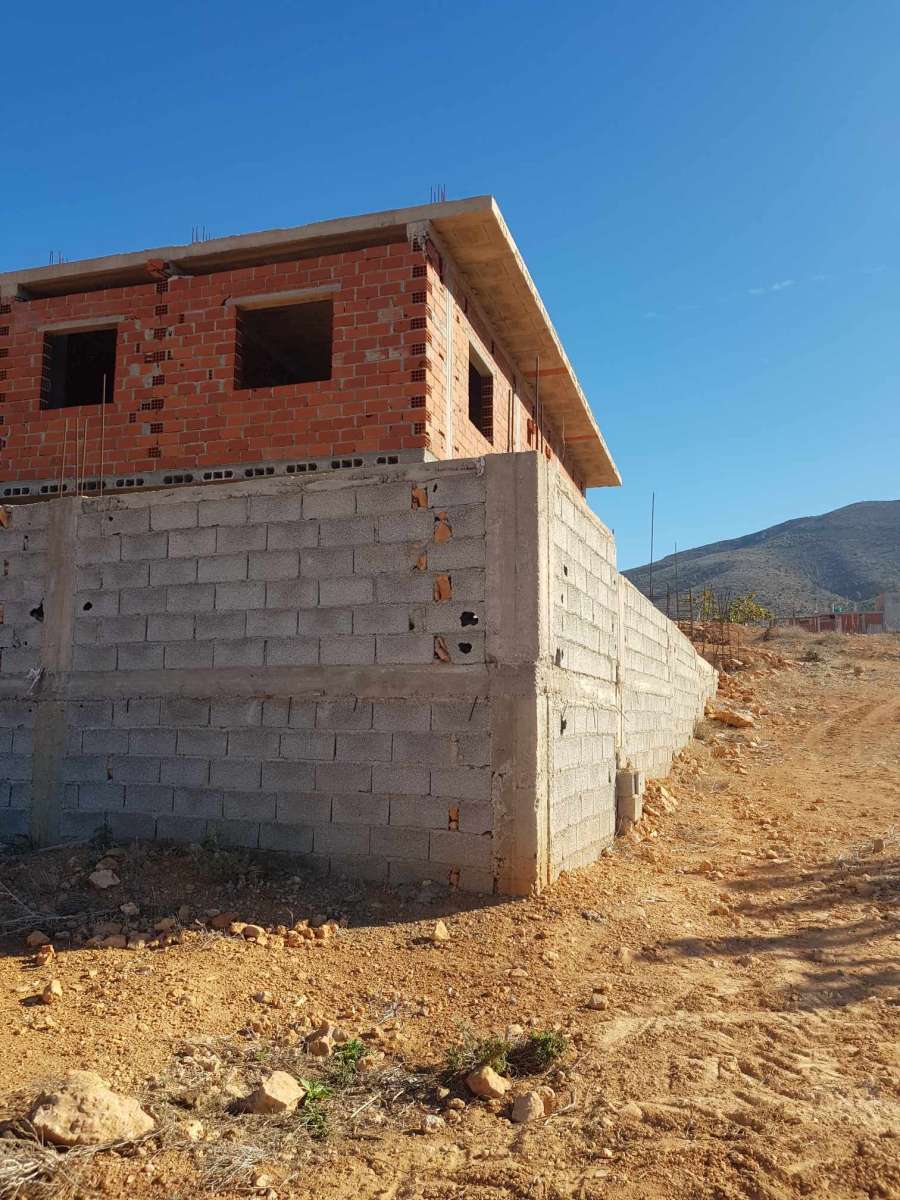 منزل للبيع في اولاد بن عايد البحيرة المغنية المنطقة القلع