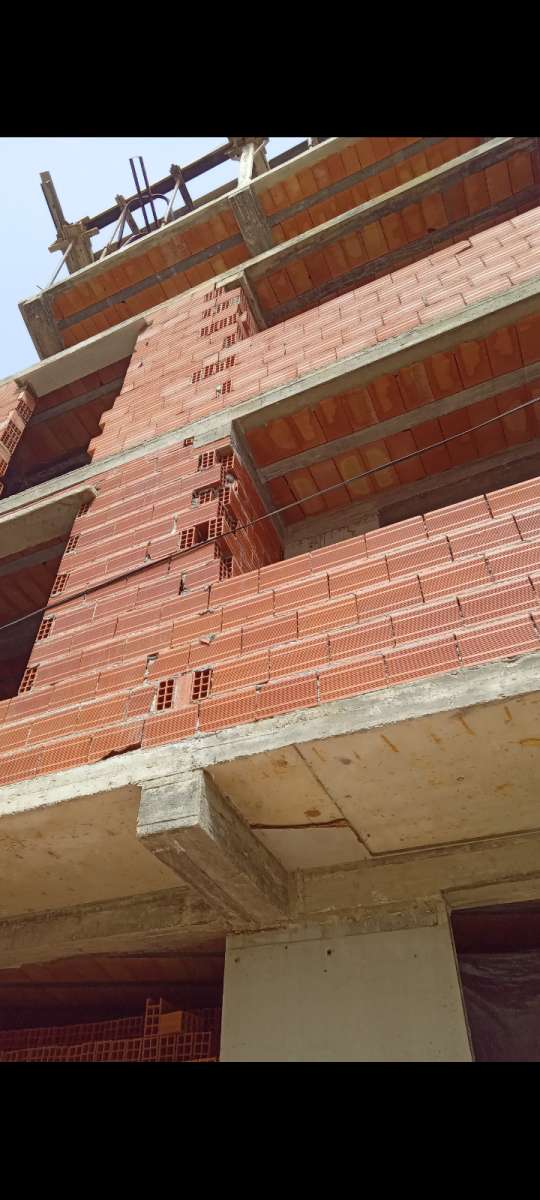 Appartement F4 avec terasse a vendre a Alger Bourouba