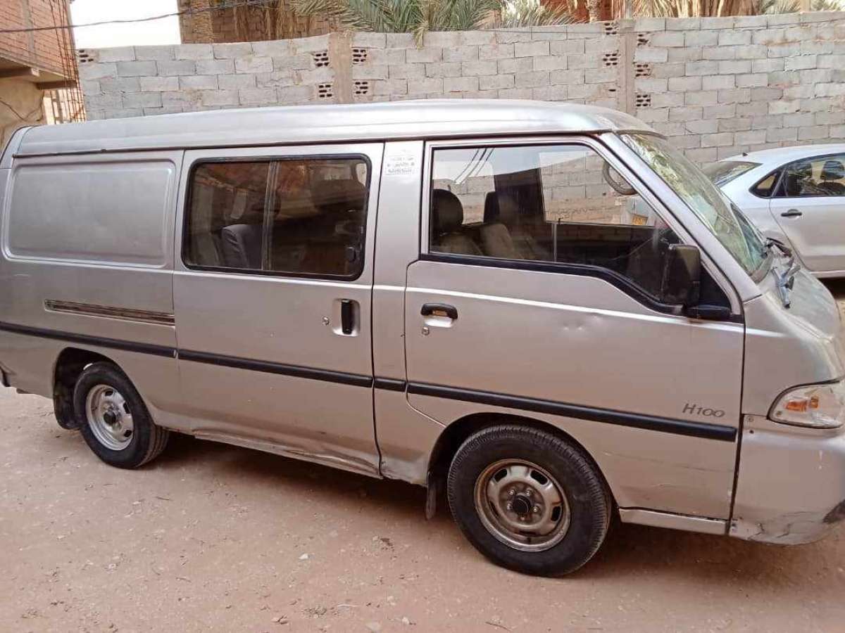 سيارة نفعية H100