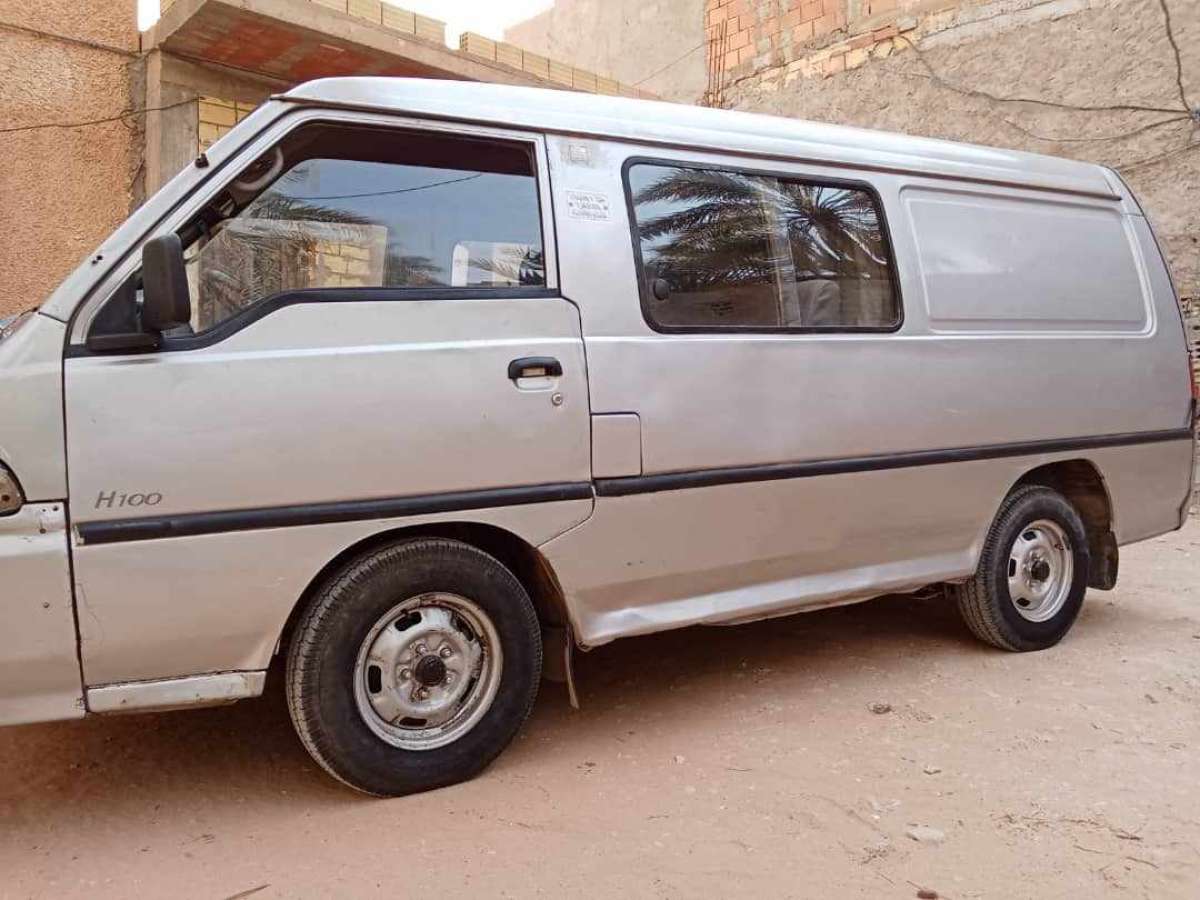 سيارة نفعية H100