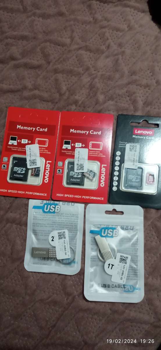 فلاش ديسك مع كارت ميموار 1و 2 تيرابيت