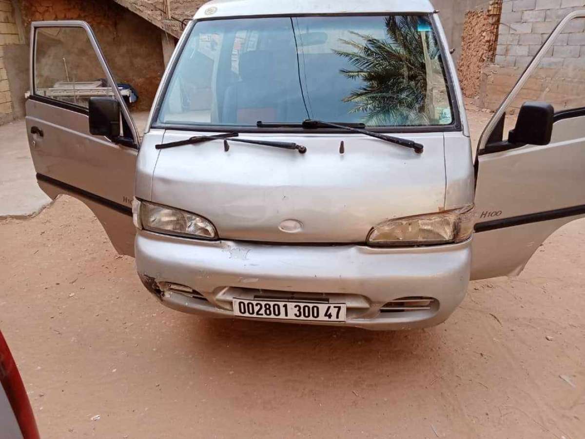 سيارة نفعية H100