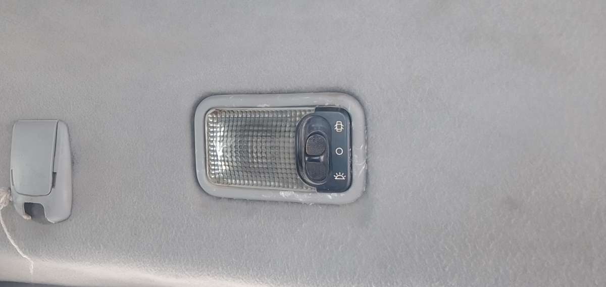 قطع غيار السيارات