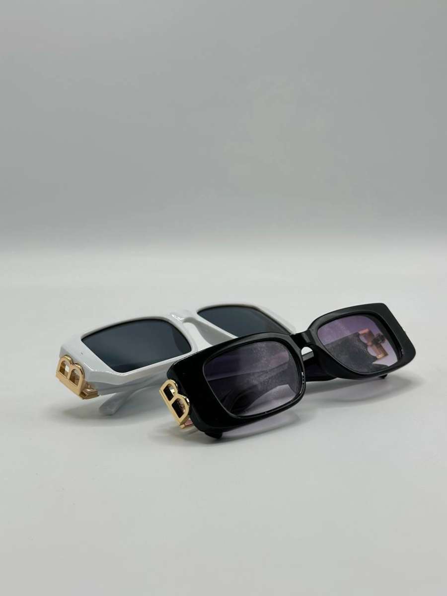 Lunette de soleil BALENCIAGA  pochette gratuit