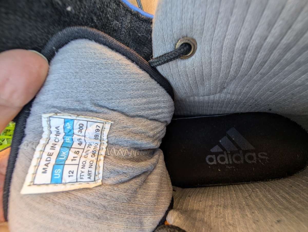 ADIDAS radlander EQT pantone IE6124