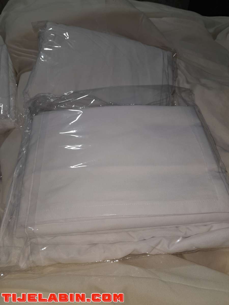 draps blanches pour une place