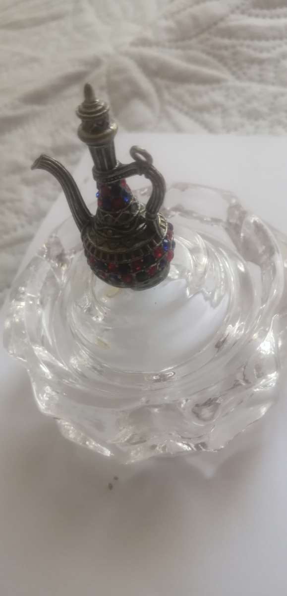 ابريق لزينة وعلاقة