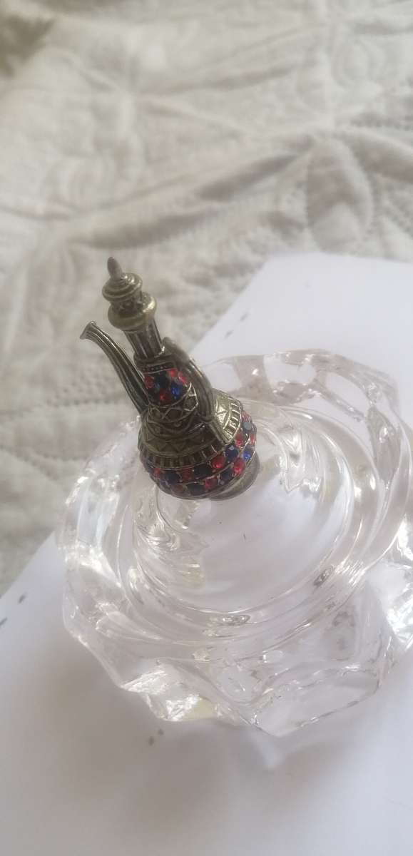 ابريق لزينة وعلاقة