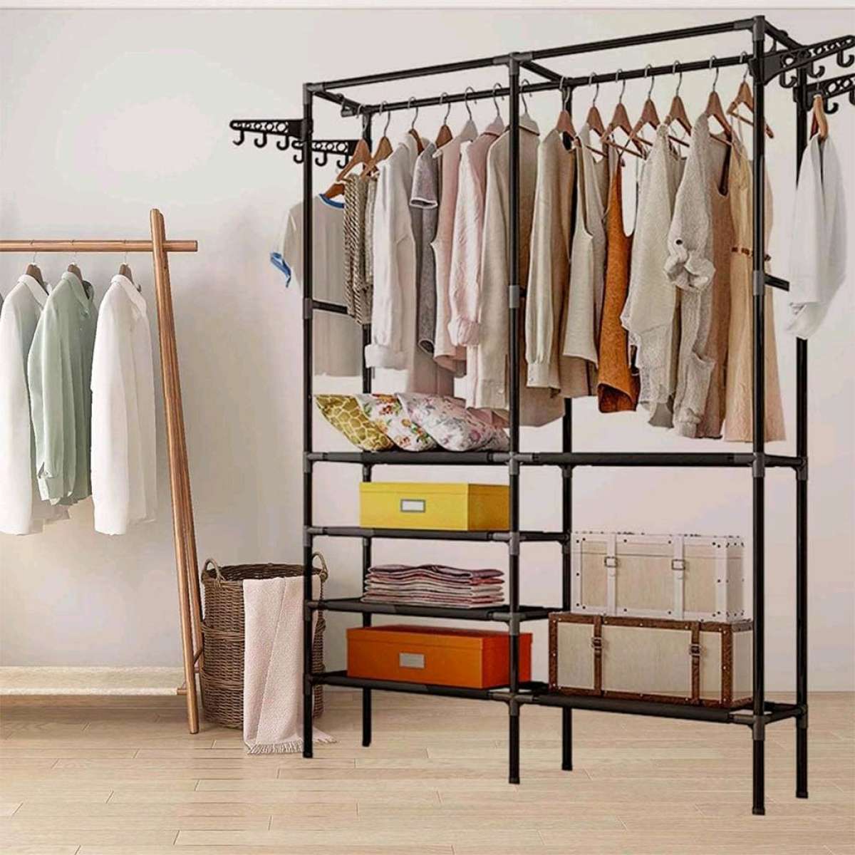 علاقة ملابس