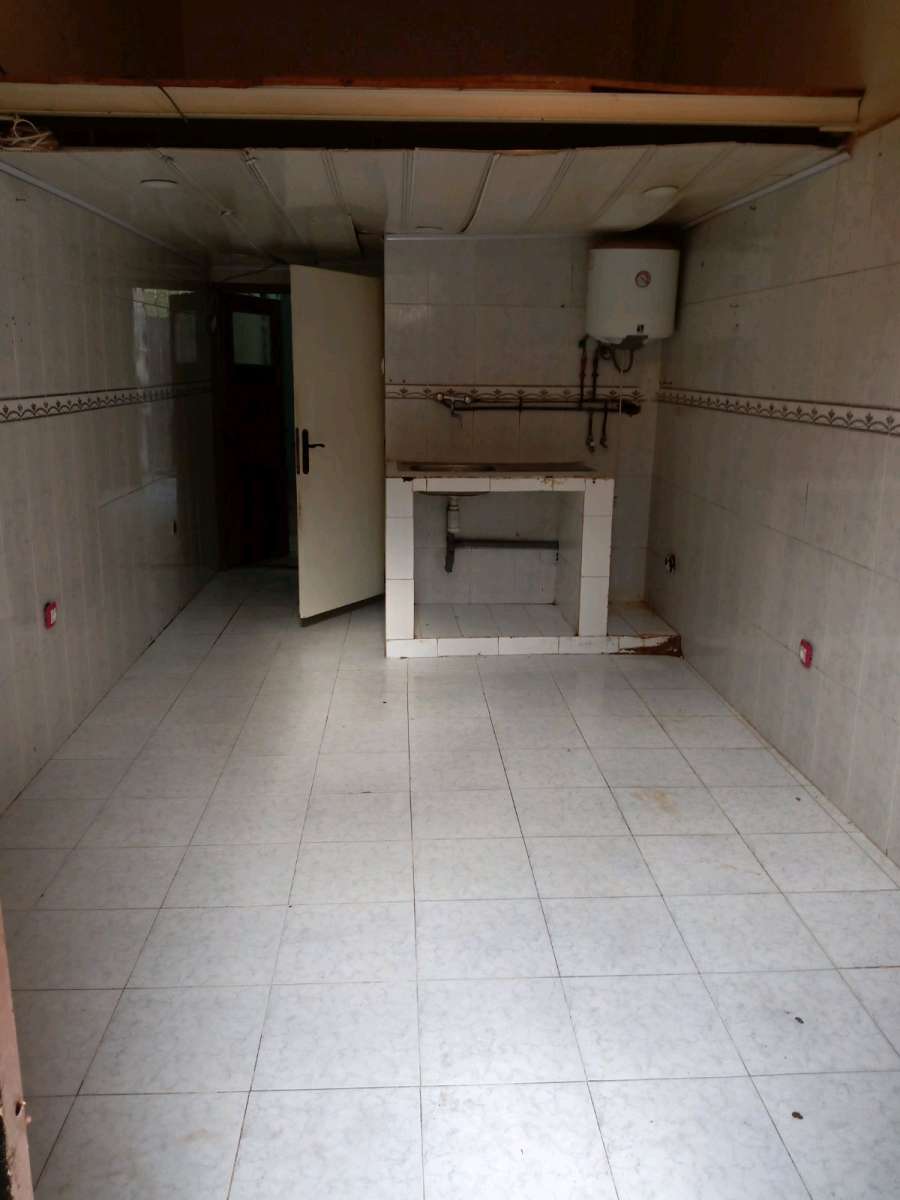 محل للبيع في عين النعجة