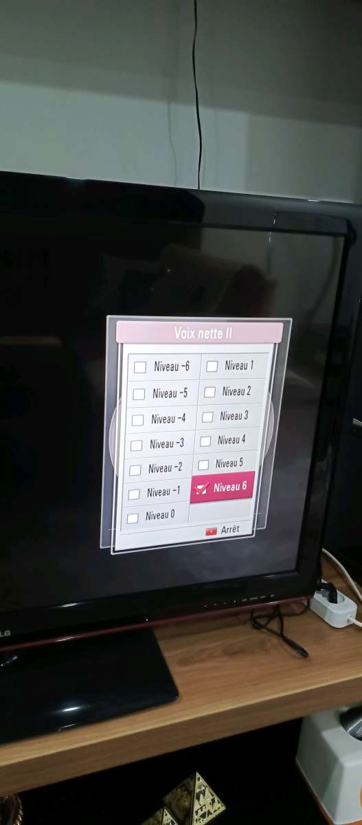 Tlviseur 3D marque LG 42 pouces