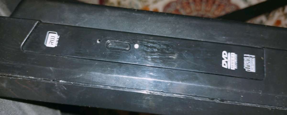 حاسوب مكتبي شاشة متصلة بلحاسوب packard bell