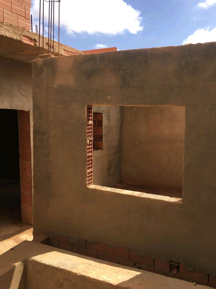 منزل بمساحة 150 متر بقرية الحوض يبعد  ولاية البيض ب 15 كلم