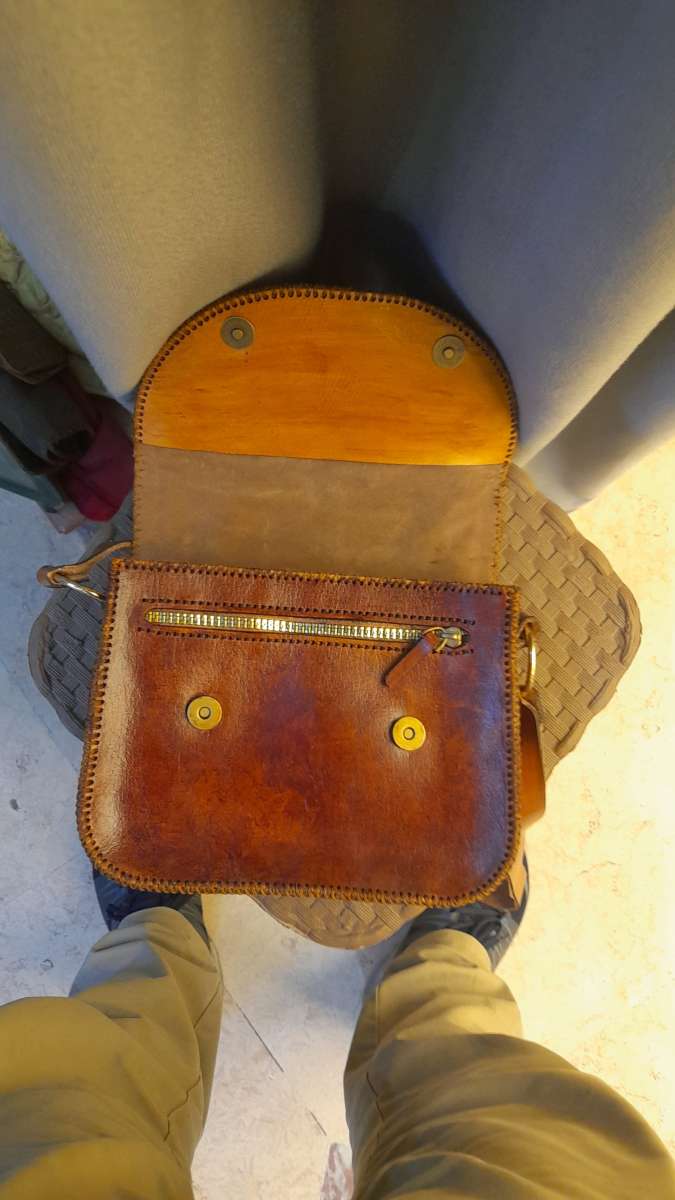 شنطه جلد hand made