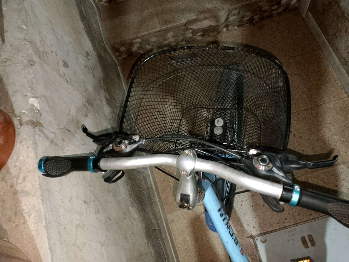 دراجة هوائية مستعملة من نوع بتوين القديمة النادرة