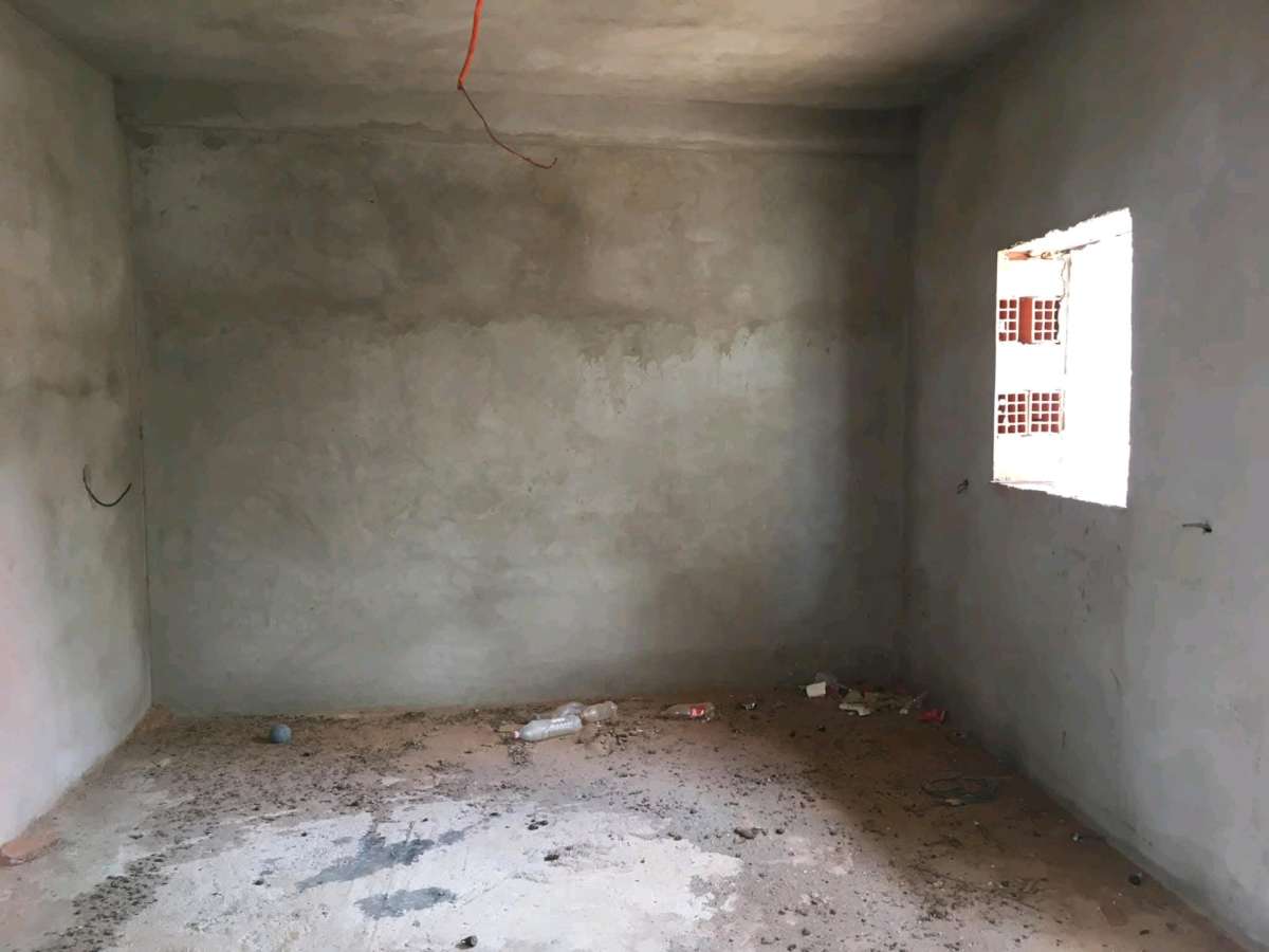 منزل بمساحة 150 متر بقرية الحوض يبعد  ولاية البيض ب 15 كلم