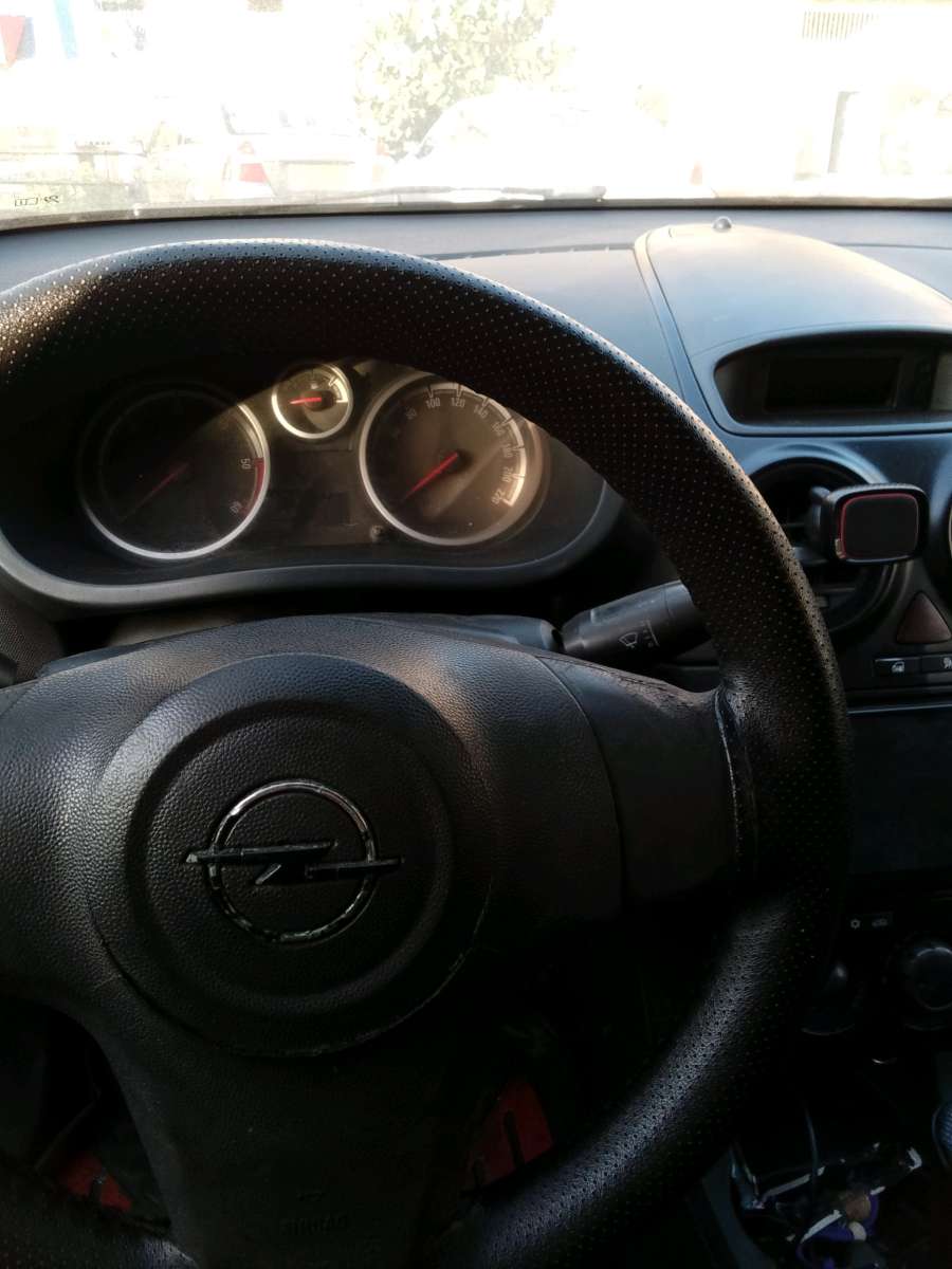 Opel Corsa 13 cdti 6 vitesse