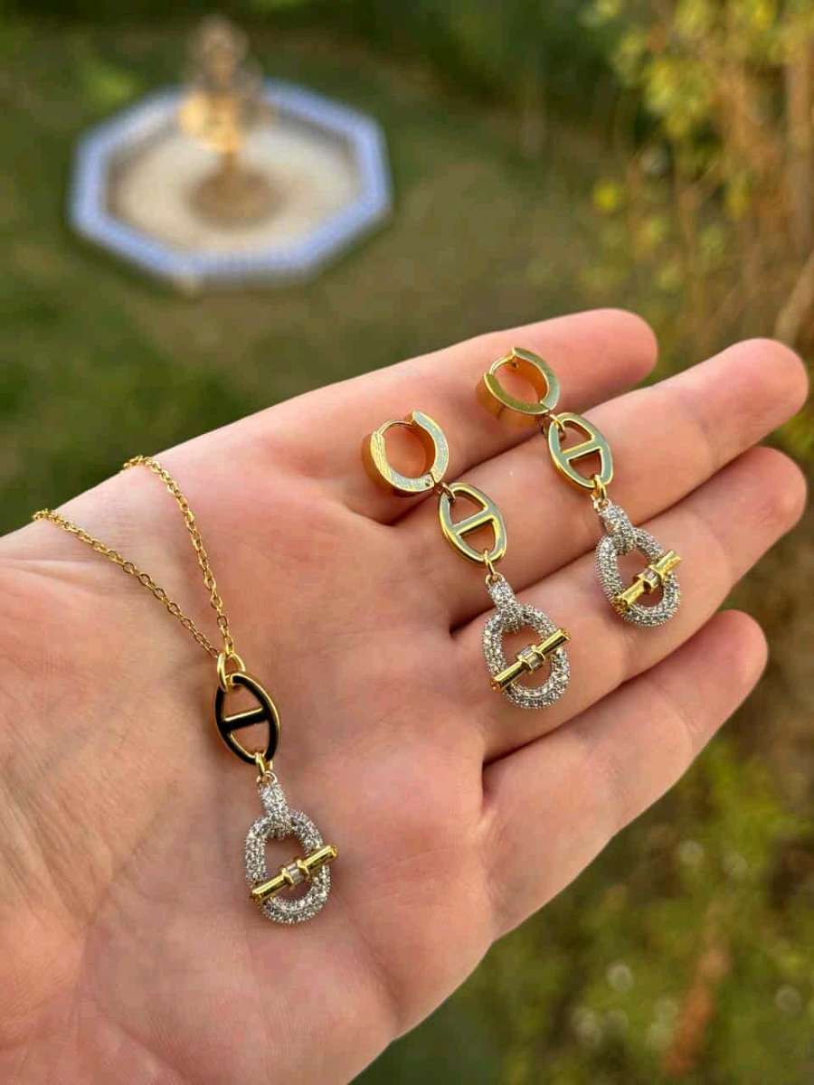 سنسلة للنساء