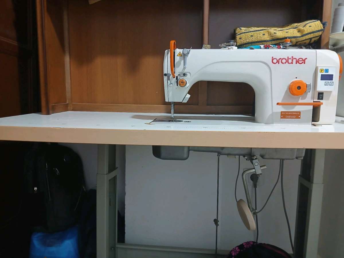 اثاث منزلي مستعمل معروض للبيع ارجو اعطائي سعر مناسب له