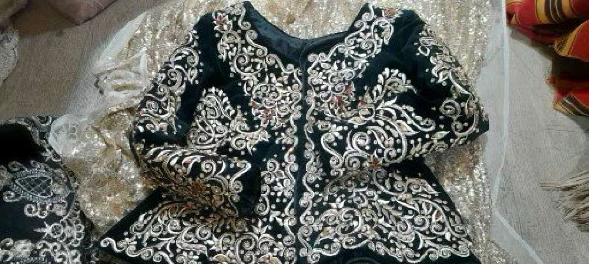 ملابس أعراس تقليدية للبيع وخياطة