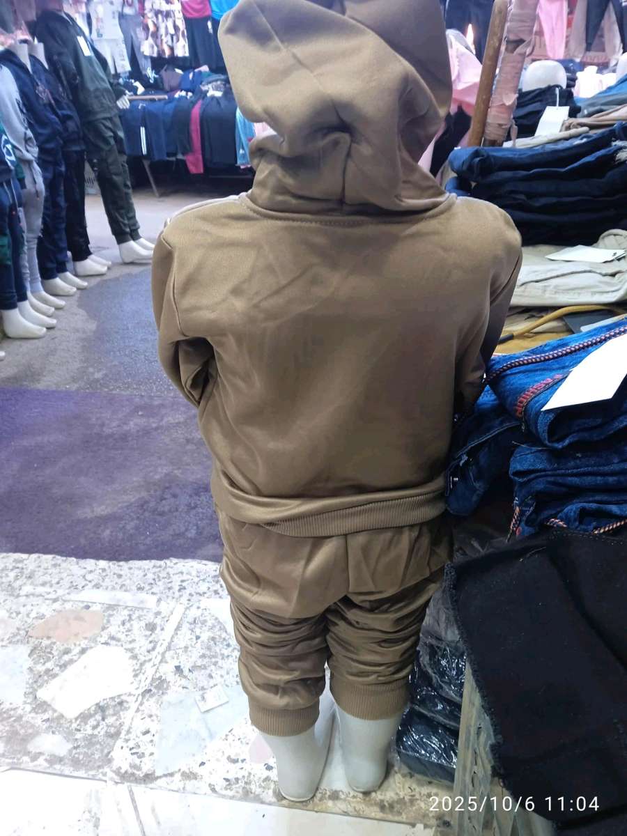 ملابس للاطفال