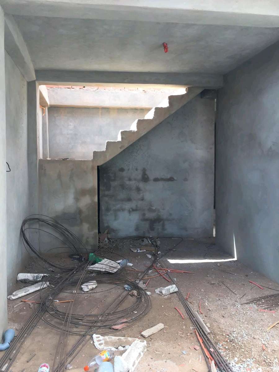 منزل بمساحة 150 متر بقرية الحوض يبعد  ولاية البيض ب 15 كلم