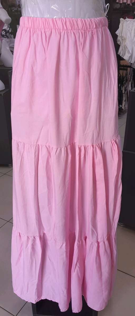 jupe Rose taille standard Neuf prix 500 Da