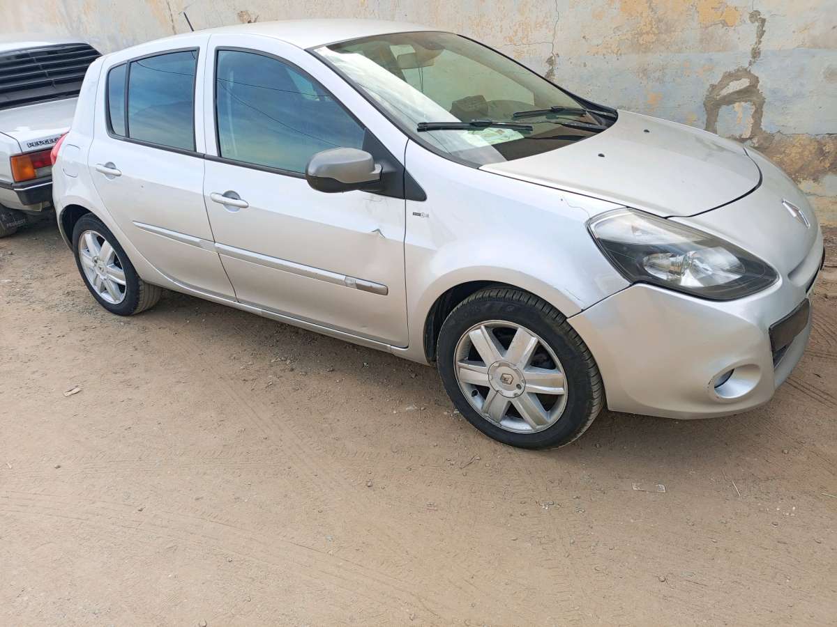 clio 3 faracha 0780959193