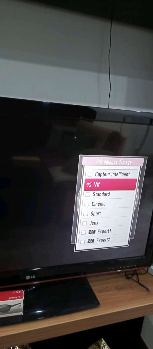 Tlviseur 3D marque LG 42 pouces