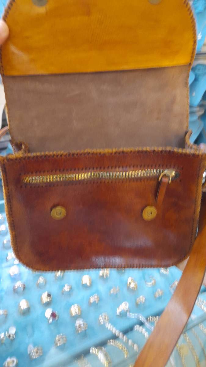 شنطه جلد hand made