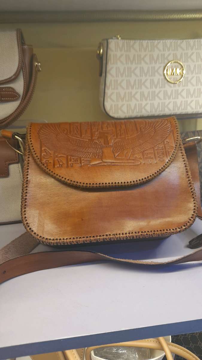 شنطه جلد hand made