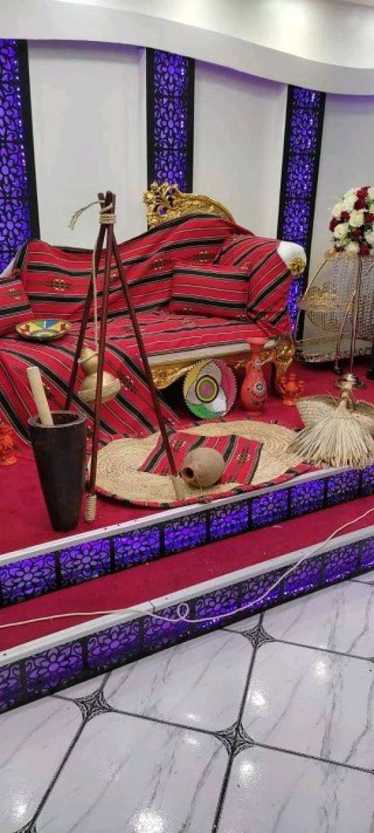 ملابس أعراس تقليدية للبيع وخياطة