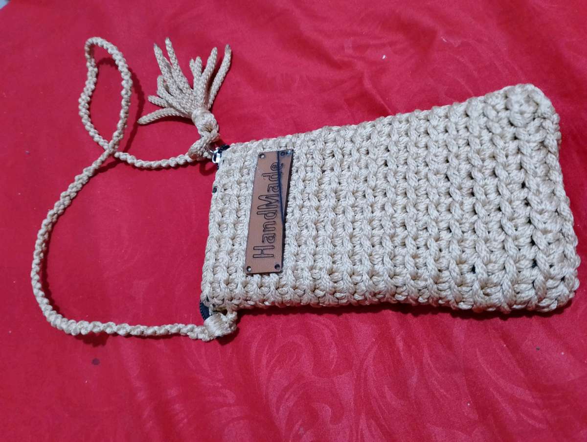 بوشات موبيل كروشي