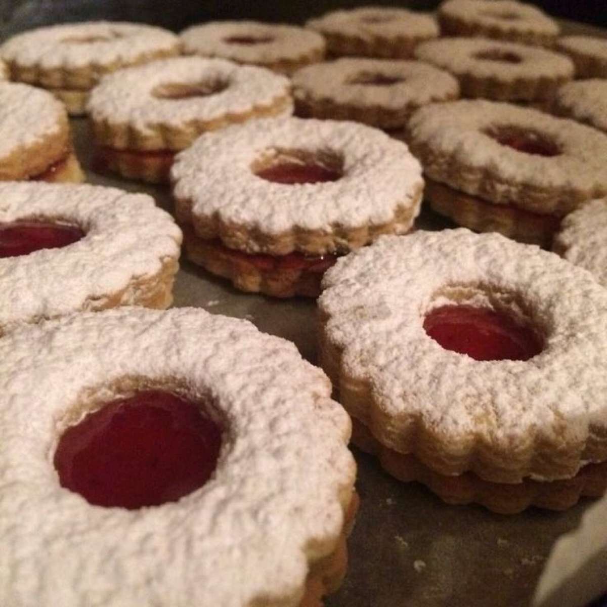 حلويات تقليدية وعصرية  متنوعة