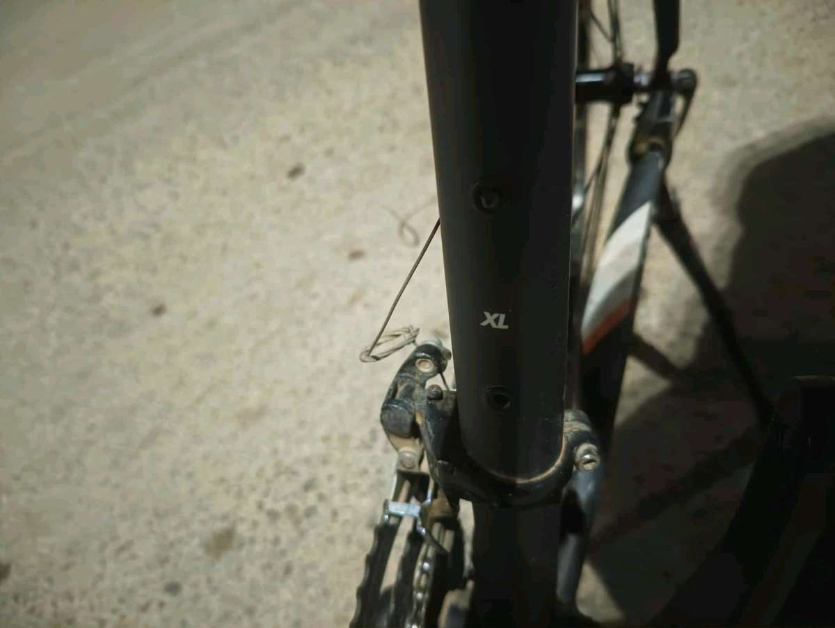 دراجة هوائية للسباق تزن 10 كيلوغرام