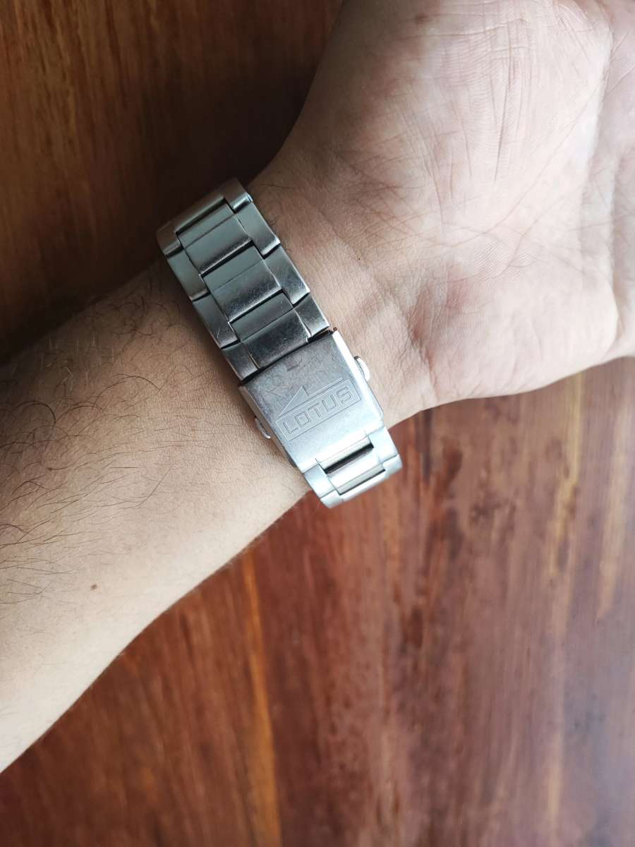 montre Lotus original
