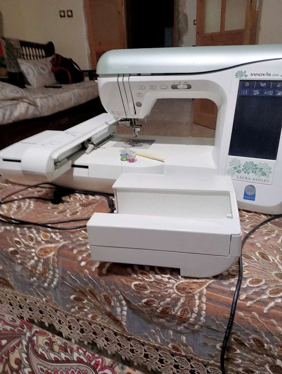 machine v3 innovis2200