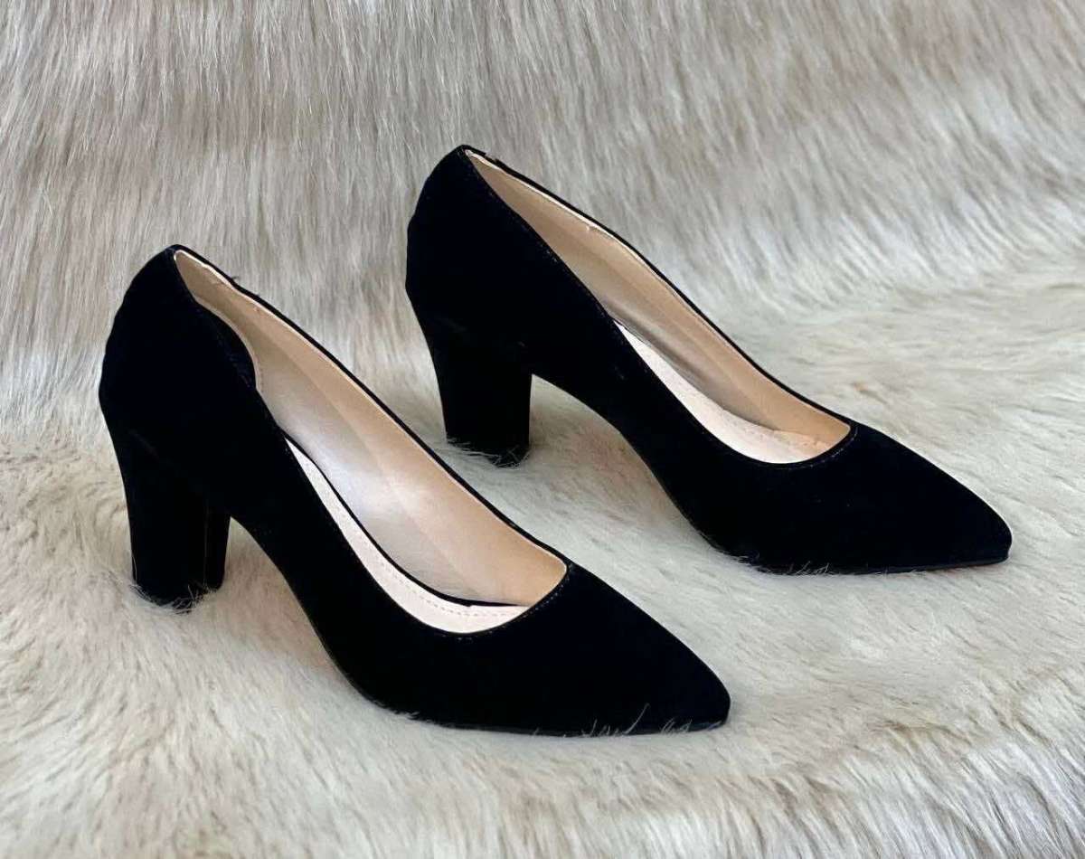 Escarpins En Daim Talons