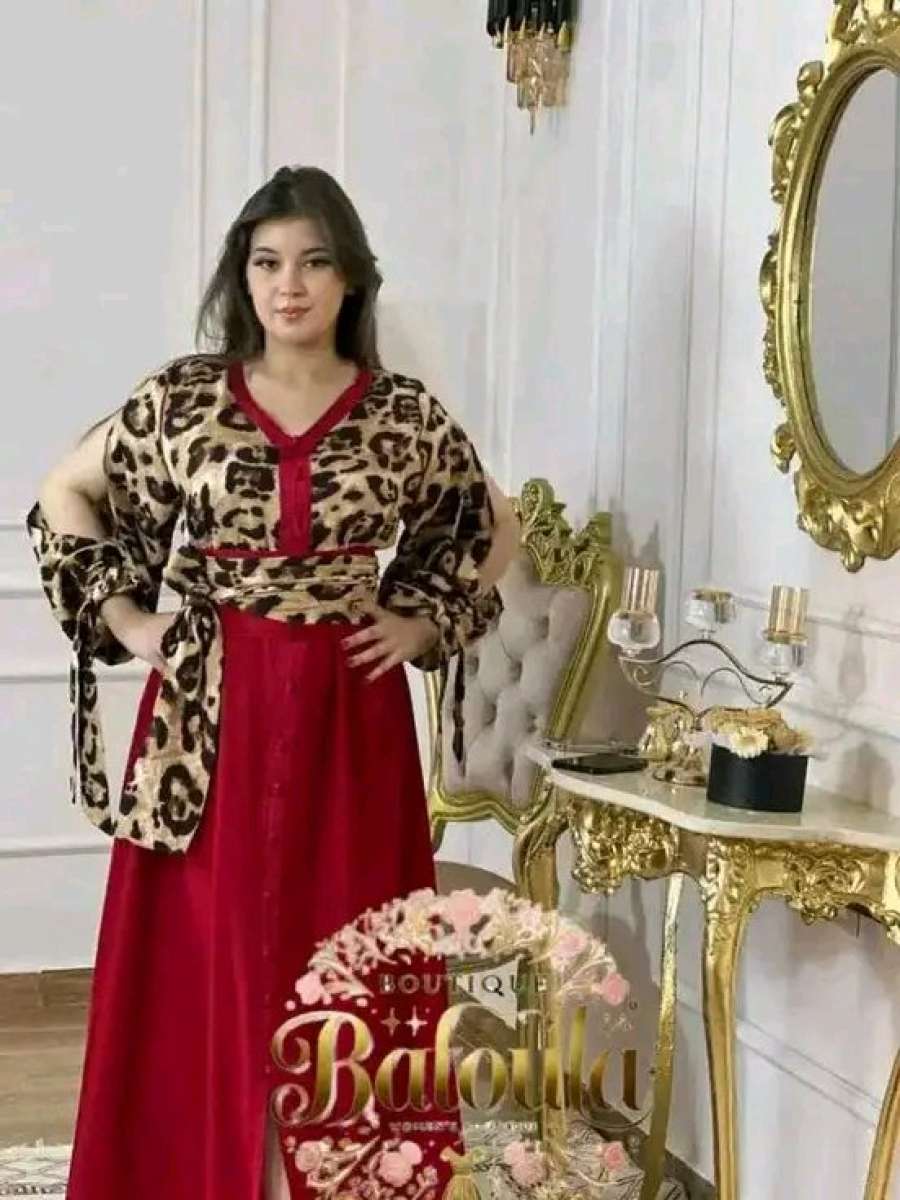 ملابس نسائية