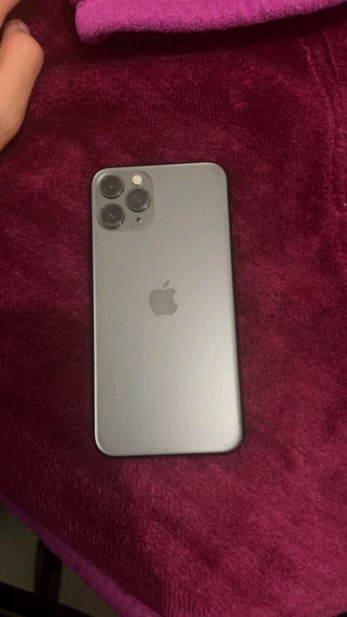 ايفون 11 برو باتري84 باي باص