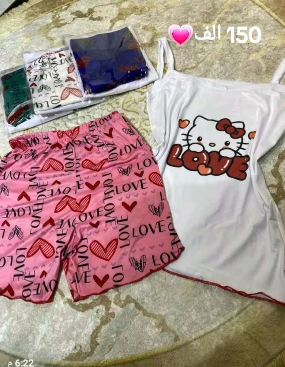 ملابس نسائية