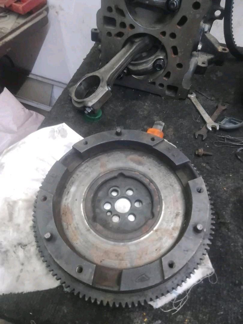 قطع غيار محرك شراد إصلية مستعملةpompe a lhuile pompe a eau